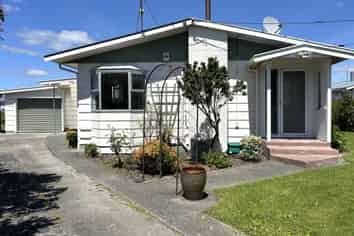 10 Oak Street, Masterton