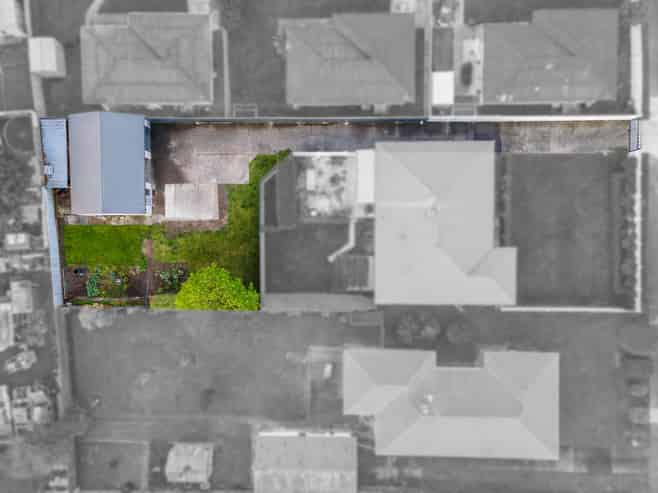 1016A Totara Street, Mahora