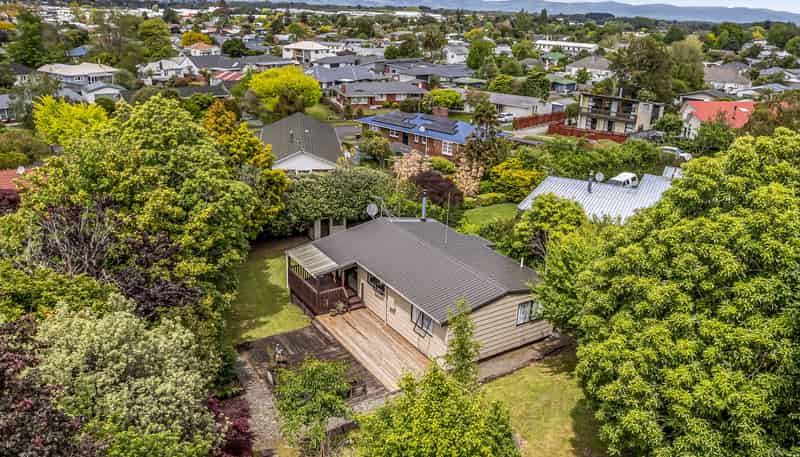 6 Cobbe Crescent, Feilding