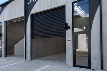 Modern Workspace In The Quarter