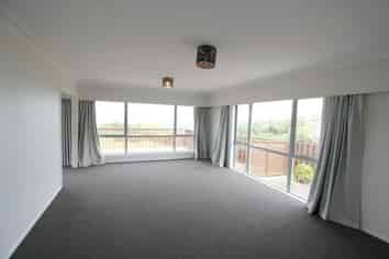 30 Somes Crescent, Newlands