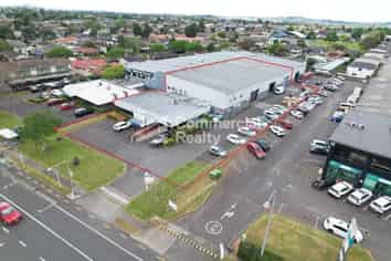 Road Frontage Lambie Dr Warehouse