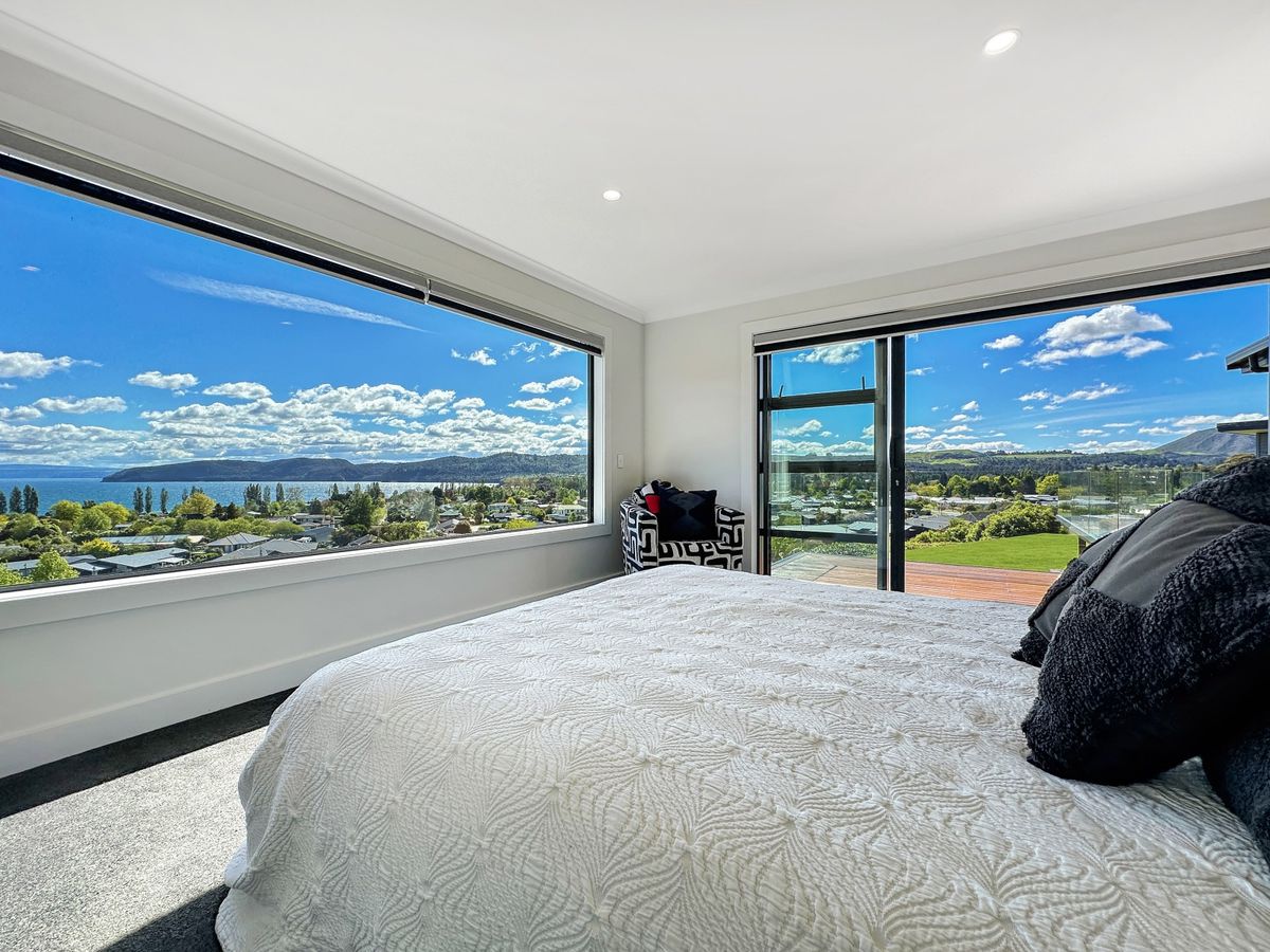 A Grandstand Position with Unrivalled Lake Views - Ansicht 6