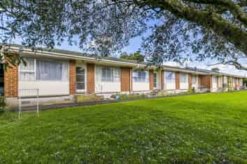 2/62 Lincoln Road, Henderson