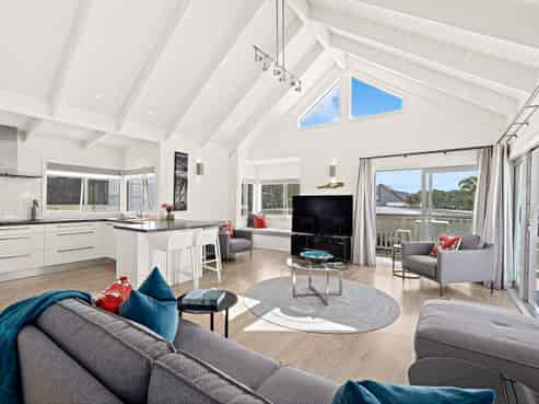 132 Omaha Drive, Omaha