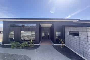 16 Sabine Drive, Richmond