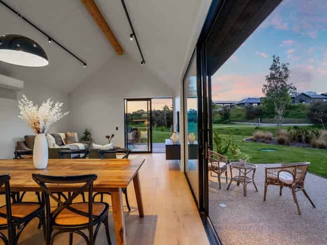 7 Mckenzies Shute, Jacks Point