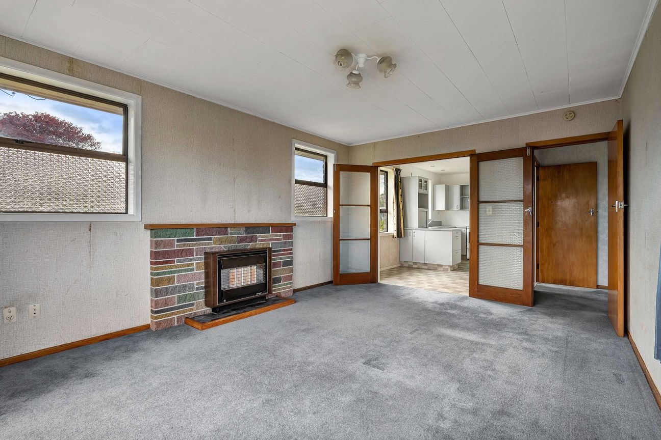 Renovated 3 Bed-Brick - Great Garaging & Location! - Widok 5