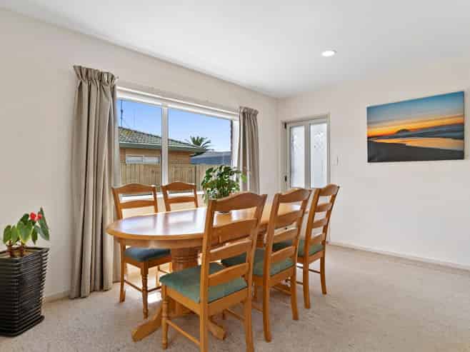 35  Romana Crescent , Papamoa