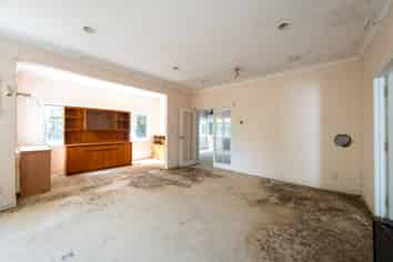 147B Whangaparaoa Road, Red Beach