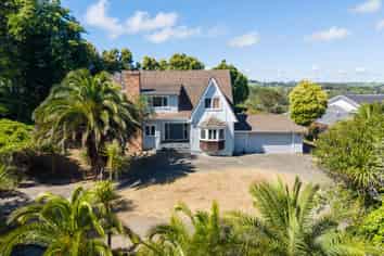 147B Whangaparaoa Road, Red Beach