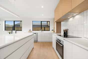 117 Wooing Tree Avenue, Cromwell