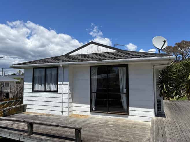 84A Wharf Road, Te Atatu Peninsula
