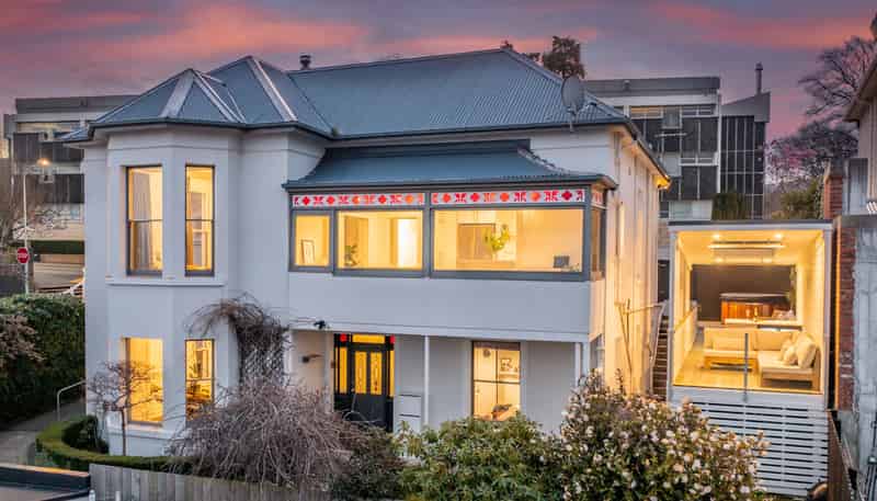 422 Highgate, Roslyn