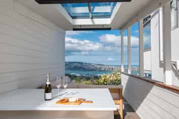 422 Highgate, Roslyn