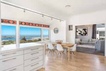 422 Highgate, Roslyn