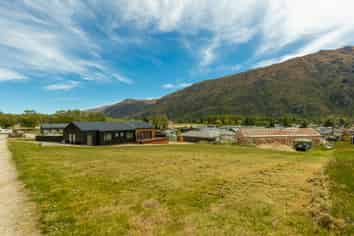 6 Stradbroke Way, Kingston