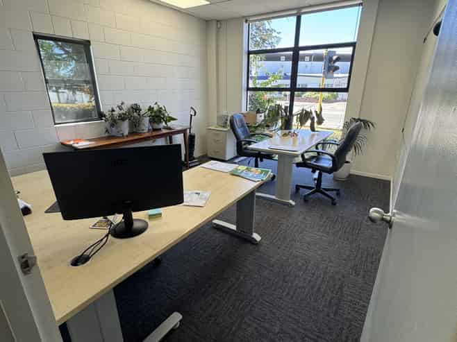 Office and Workshop in One