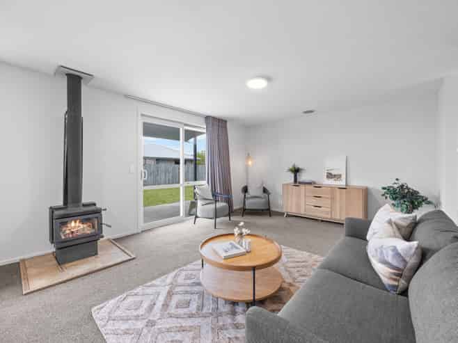 34 Quinnat Street, Albert Town