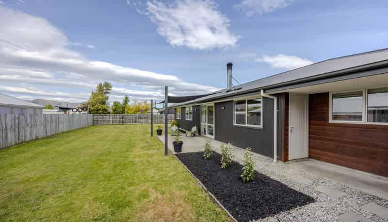 34 Quinnat Street, Albert Town