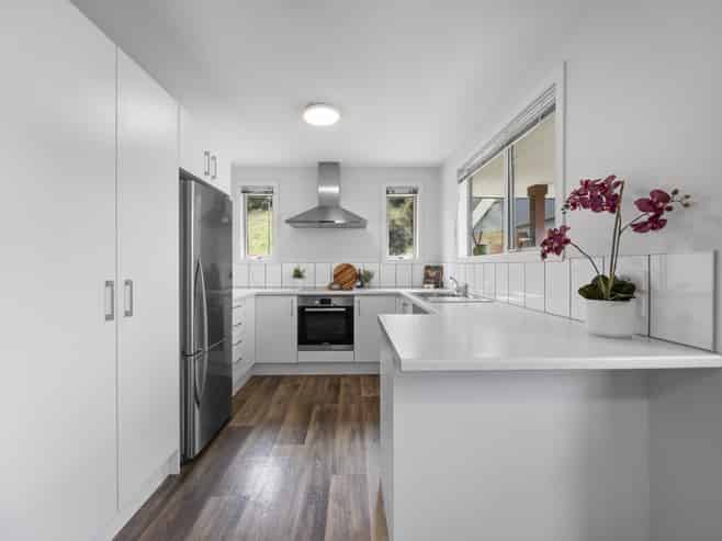 34 Quinnat Street, Albert Town