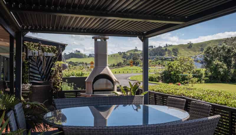10 Hillview Road, Waihi Beach