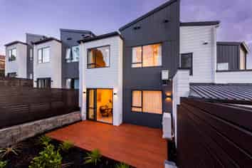 355B Beach Road, Campbells Bay