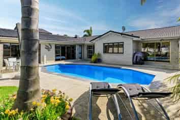 4 Broman Place, Half Moon Bay