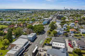 Mt Eden – Add value or develop