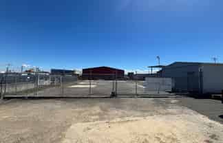 1500m² Onekawa Yard with Office