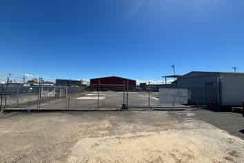 1500m² Onekawa Yard with Office