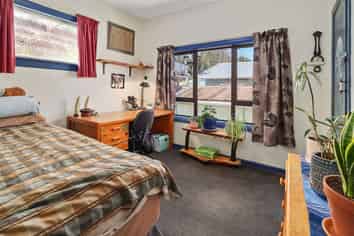 87 Toi Toi Street, Toi Toi