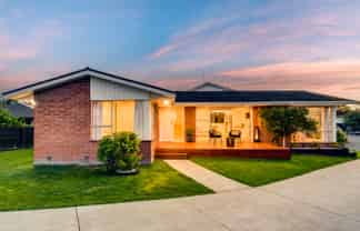 6 Larkhill Place, Russley