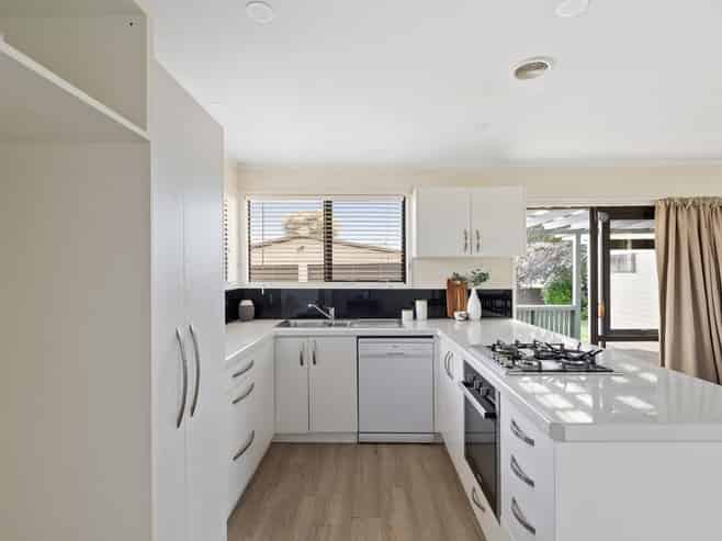 51 Gilbass Avenue, Hamilton Lake