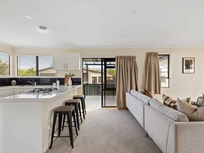 51 Gilbass Avenue, Hamilton Lake