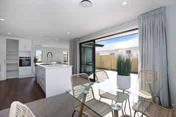 241 Racecourse Road, Allenton