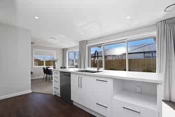 243 Racecourse Road, Allenton