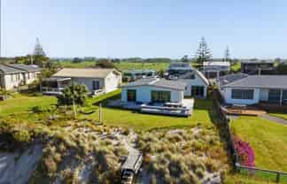 389 Pukehina Parade, Pukehina