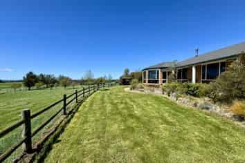 902 Fairview Road, Claremont