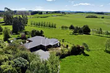 902 Fairview Road, Claremont