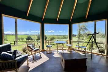 902 Fairview Road, Claremont