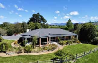 902 Fairview Road, Claremont