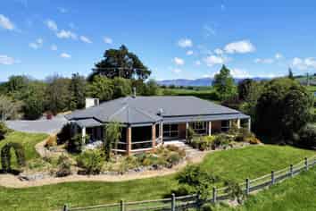 902 Fairview Road, Claremont