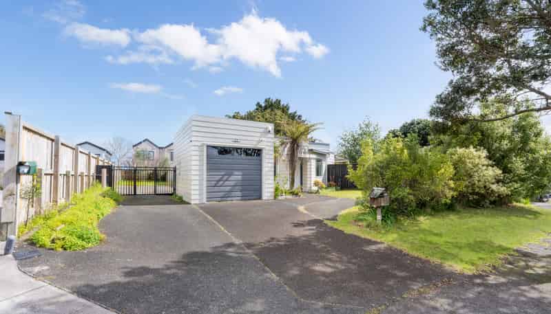 11 Fathom Place, Te Atatu Peninsula