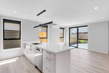 30 Waruhia Crescent, Rototuna North