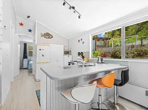 143 Oakura Road, Oakura