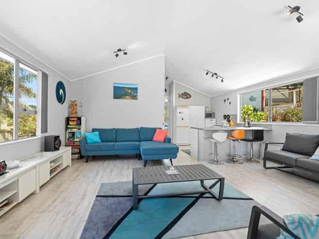 143 Oakura Road, Oakura