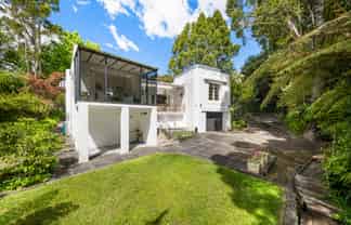 21 Kopiko Road, Titirangi
