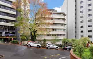 2/5H Whitaker Place, Grafton