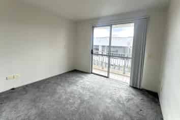 80c Michael Jones Drive, Flat Bush